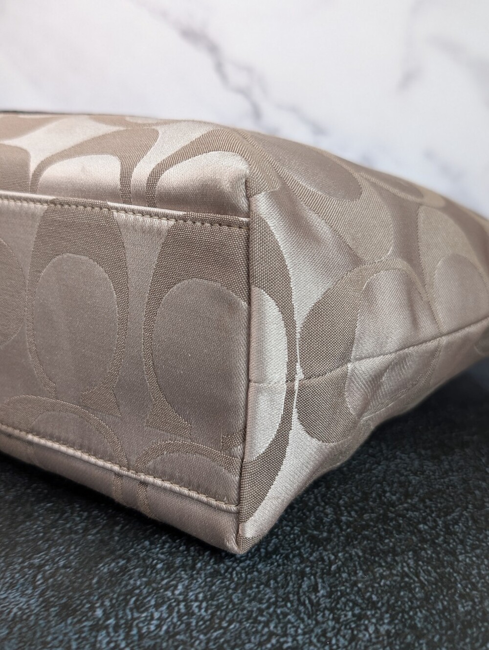 Coach Laura Signature Tote F18335 -Berry - Picture 8 of 14